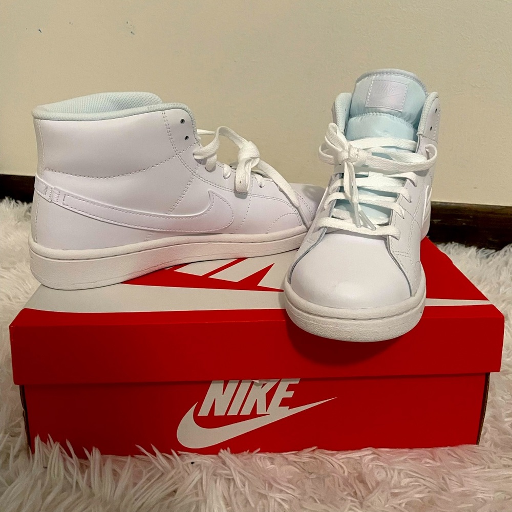Size 9.5 - Womens Nike Court Royale 2 Mid Triple White New with box